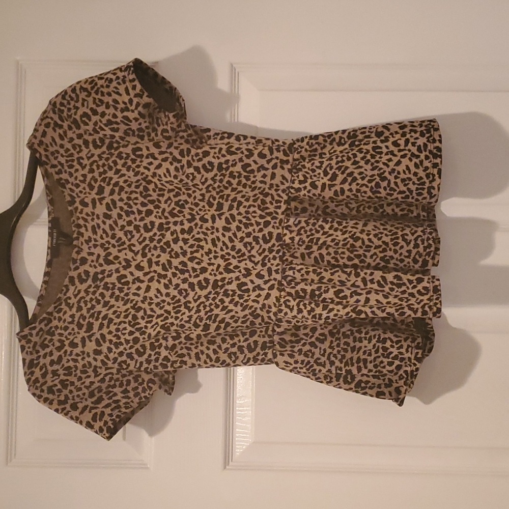Forever 21 cheetah shirt